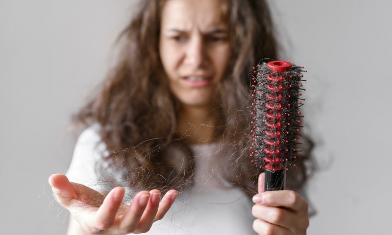 Tác động của rụng tóc đối với sức khỏe và tâm lý