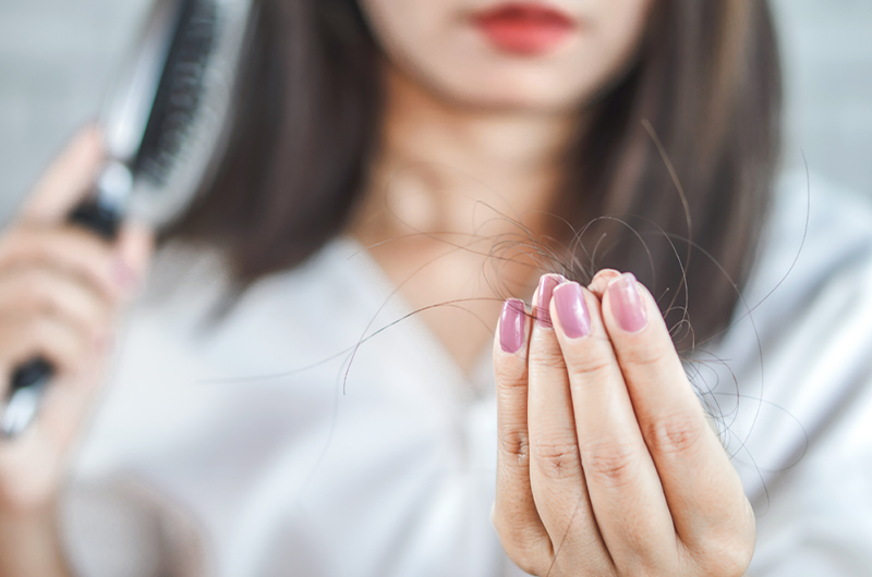 Khắc phục rụng tóc thế nào? Tìm hiểu ngay cách giải quyết hiệu quả